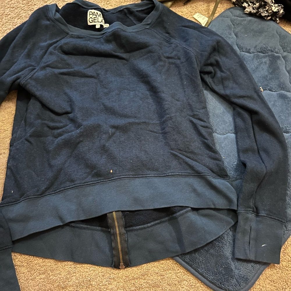 Pam &‎ gela small black sweatshirt